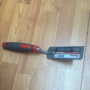 Dortha Red and Gray Serrated Tool